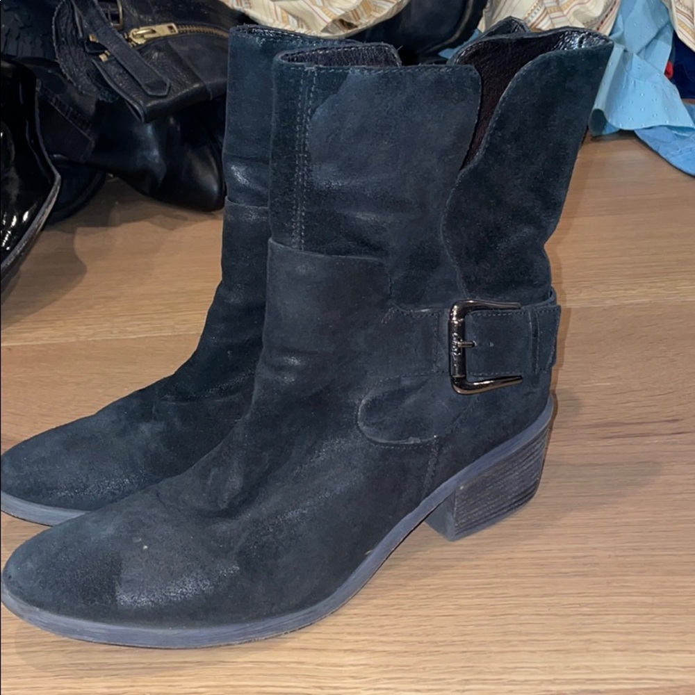 Donald J. Pliner boots